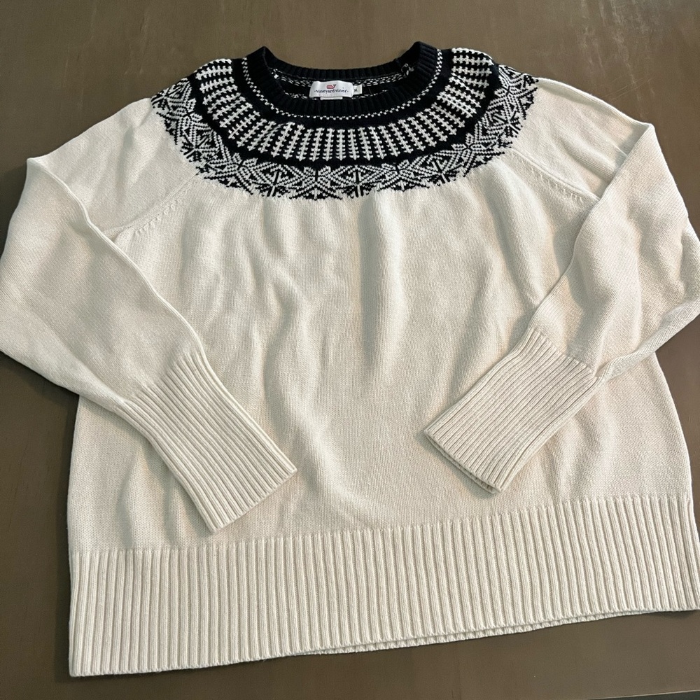 Vineyard vines sweater